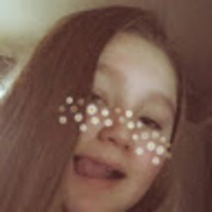 Meet your Posher, Chloe